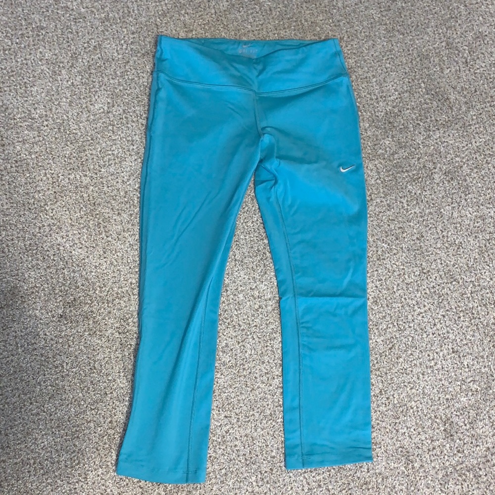 Nike dri fit cropped leggings